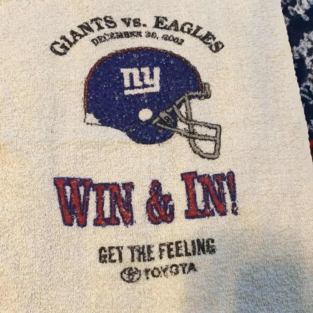 Giants vs Eagles 2002 Stadium Towel ⭐️